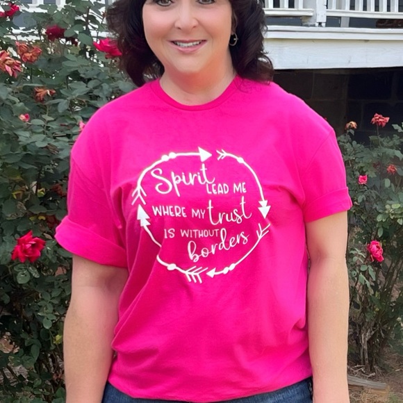 Handcrafted Spirit Lead Me Graphic Religious T-Shirt, size Large - Picture 2 of 3